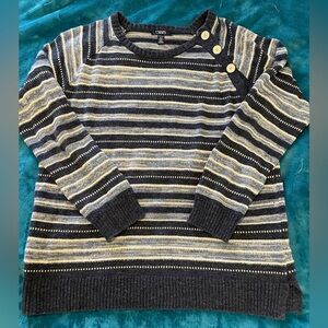 Chap’s Women’s Striped Sweater❄️